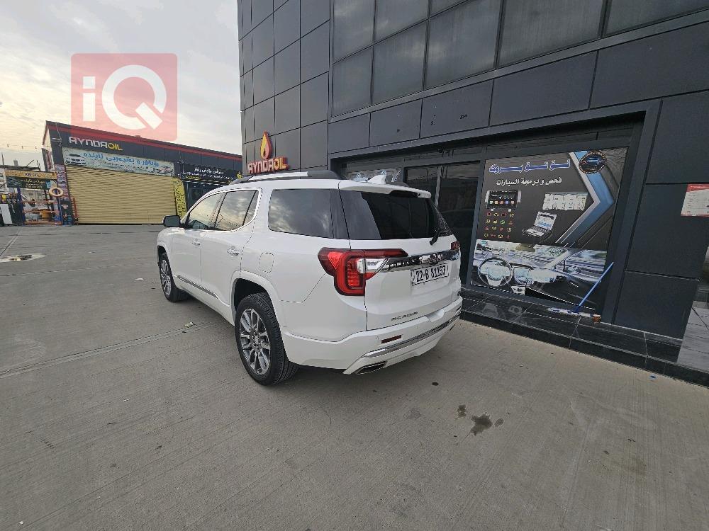 GMC Acadia